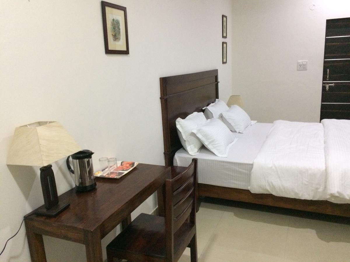 White Tulips Home Stay Jaipur Exteriör bild