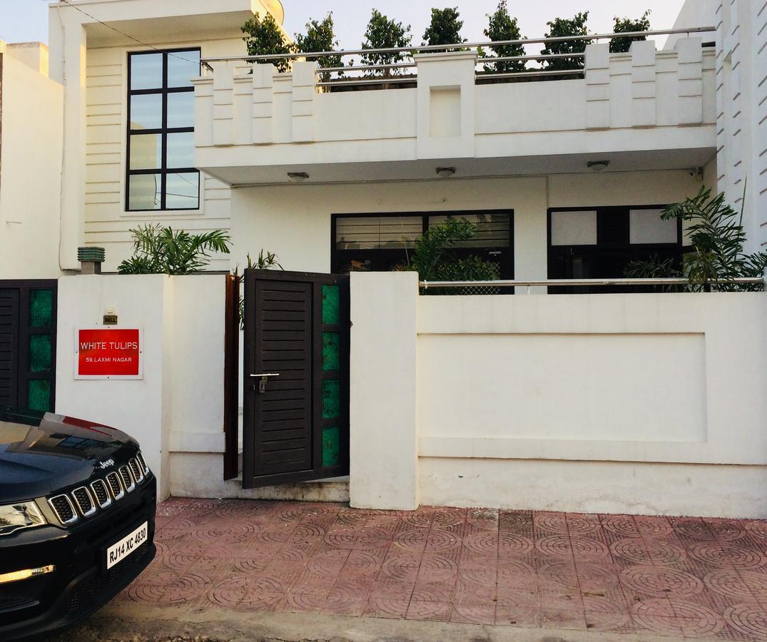 White Tulips Home Stay Jaipur Exteriör bild